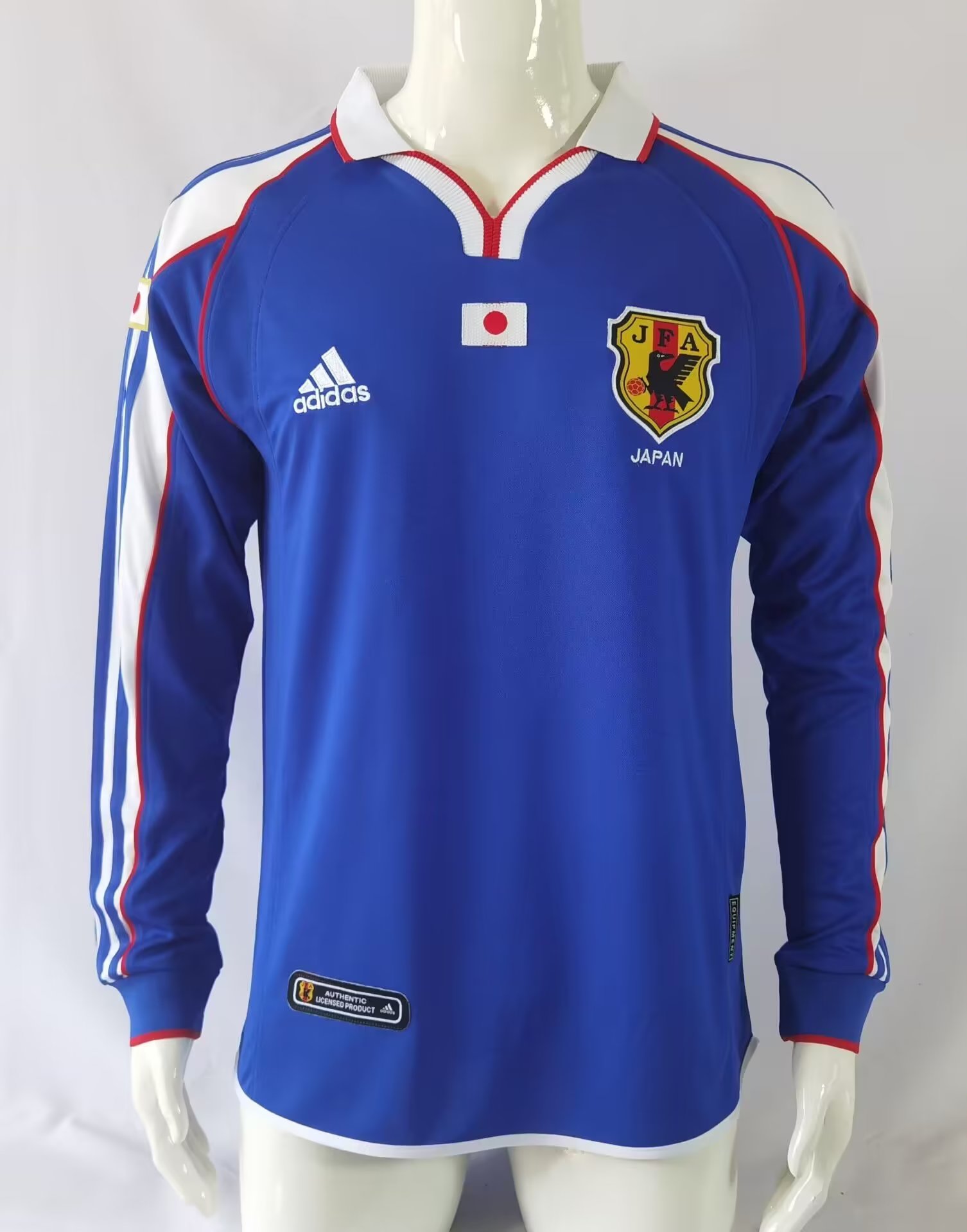 Long sleeves: 2000 Japan home