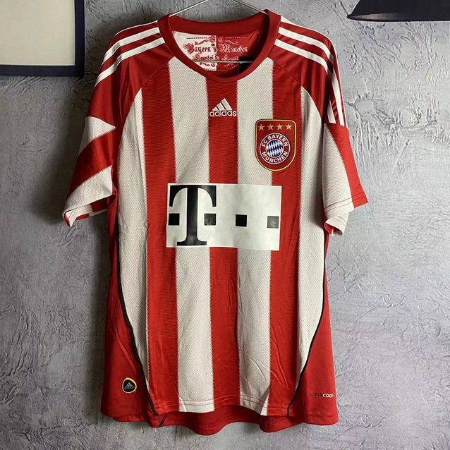 10-11 Bayern home
