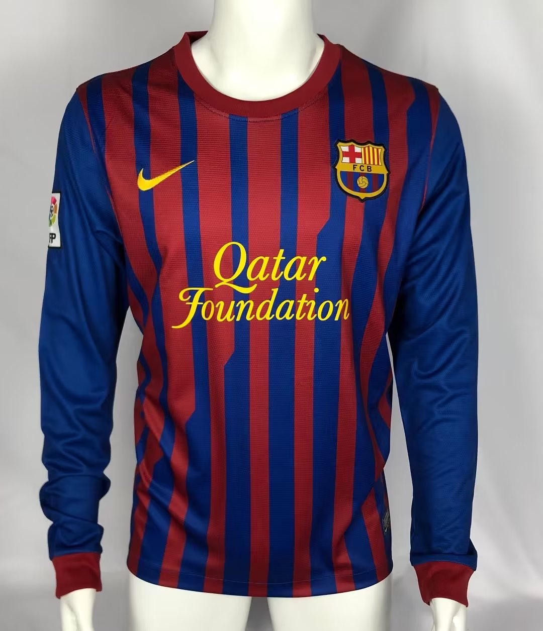 Long sleeves: 11-12 Barcelona home