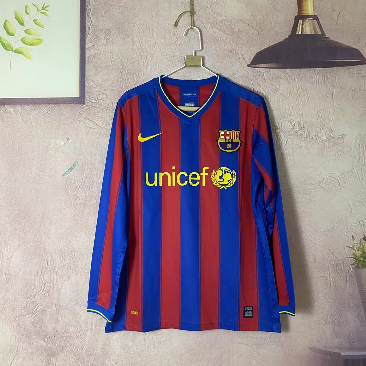 09/10 Barcelona home long sleeve
