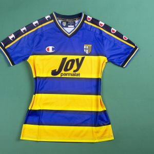 01 / 02 Parma home