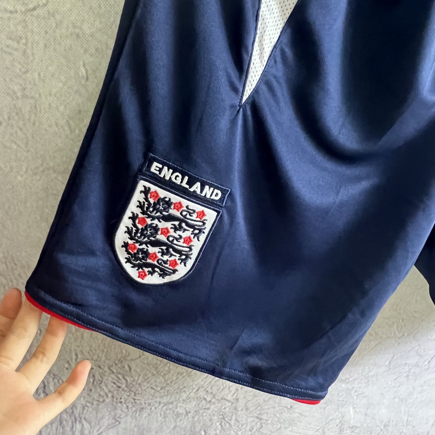 06 England pants