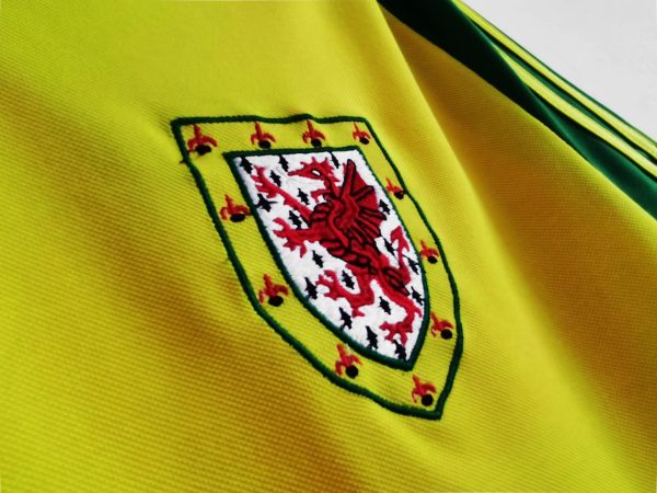 1982 Wales away - 图片 9