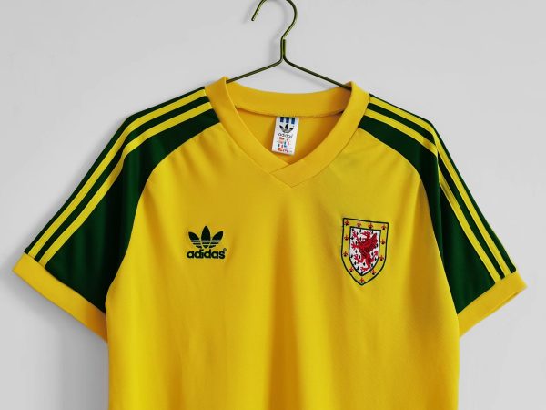 1982 Wales away - 图片 7
