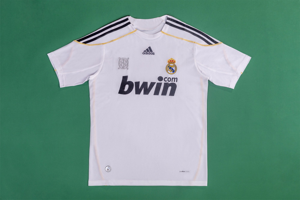 09 / 10 Real Madrid home