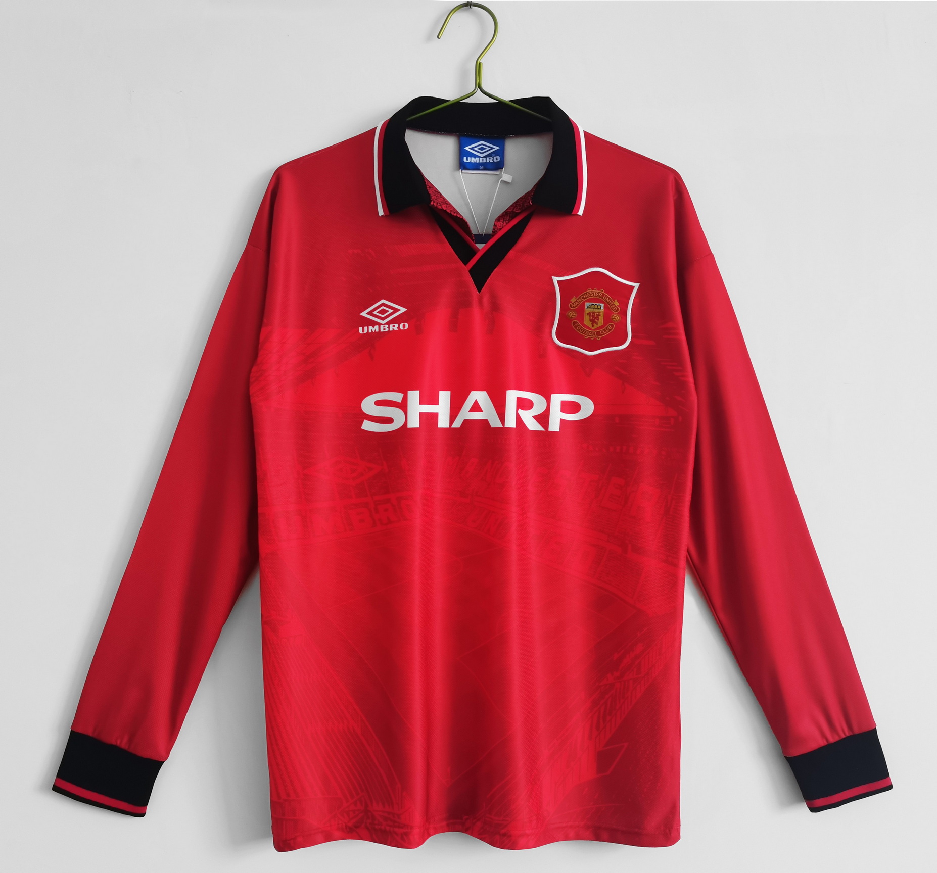 Long sleeves: 1994/96 Manchester United home