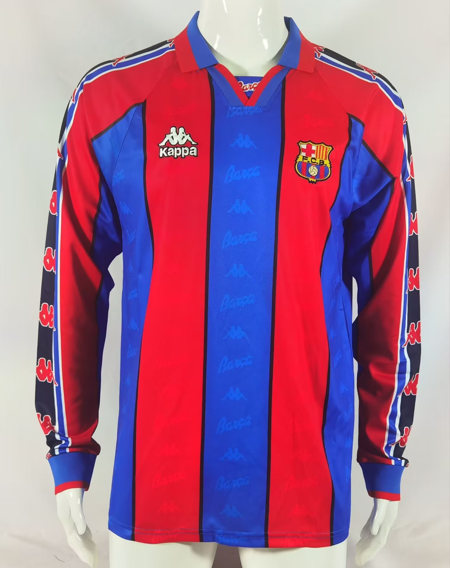 Long sleeves: 95-97 Barcelona home
