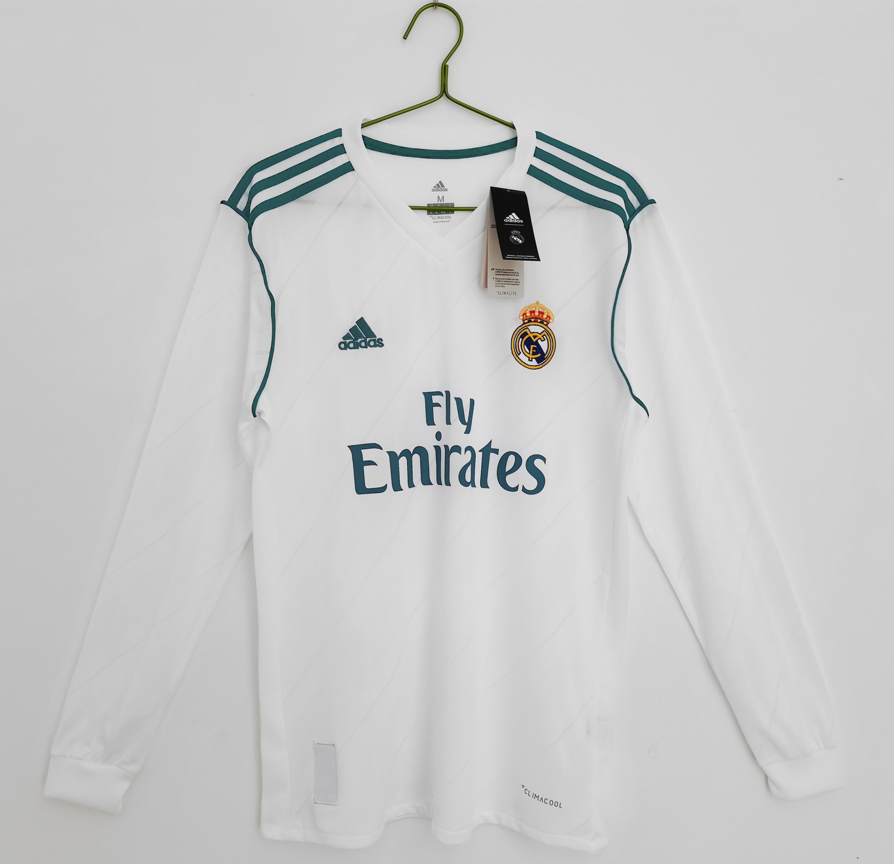 Long sleeve: 2017/18 Real Madrid home jersey