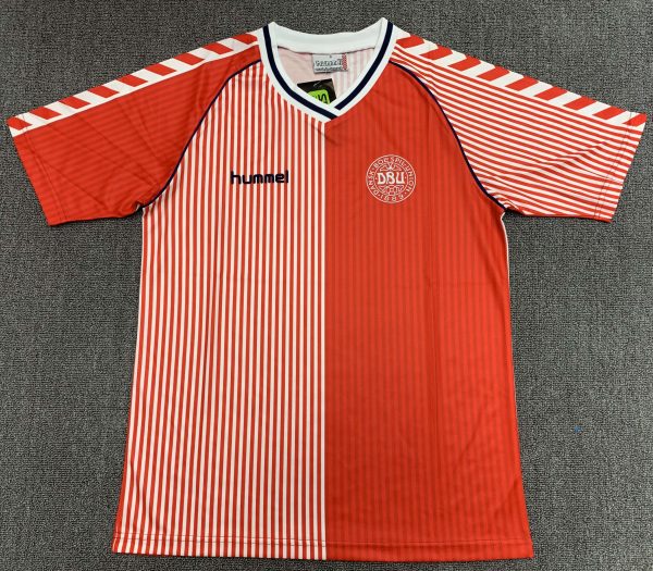 1986 Denmark home