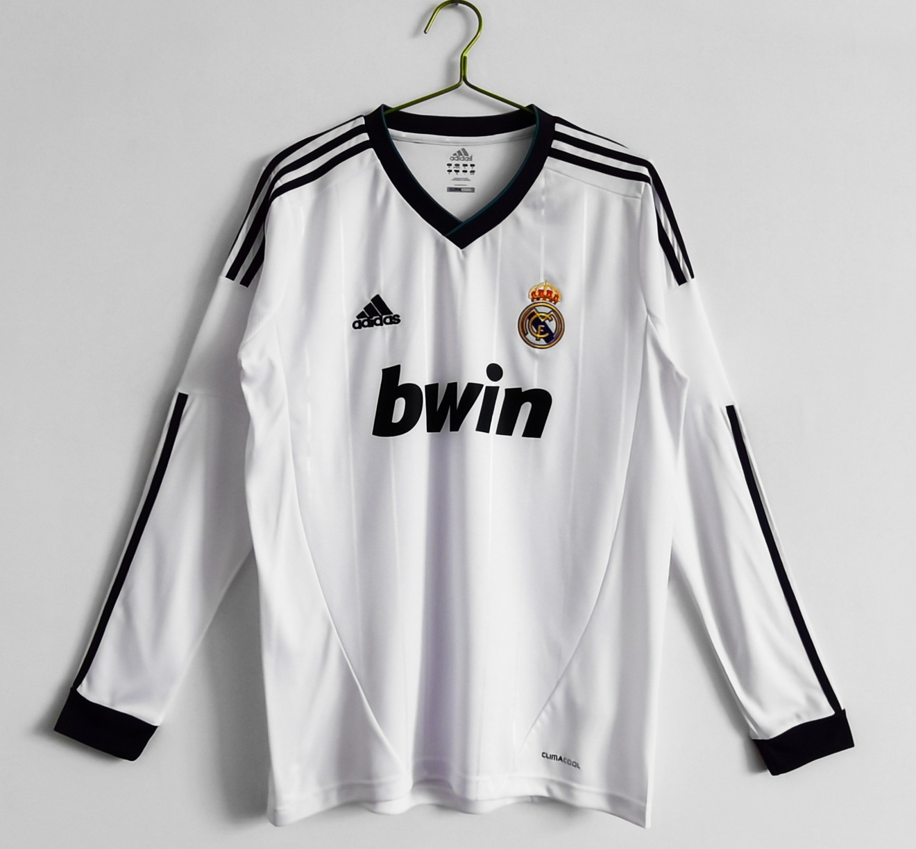 Long sleeve: 2012/13 Real Madrid home retro