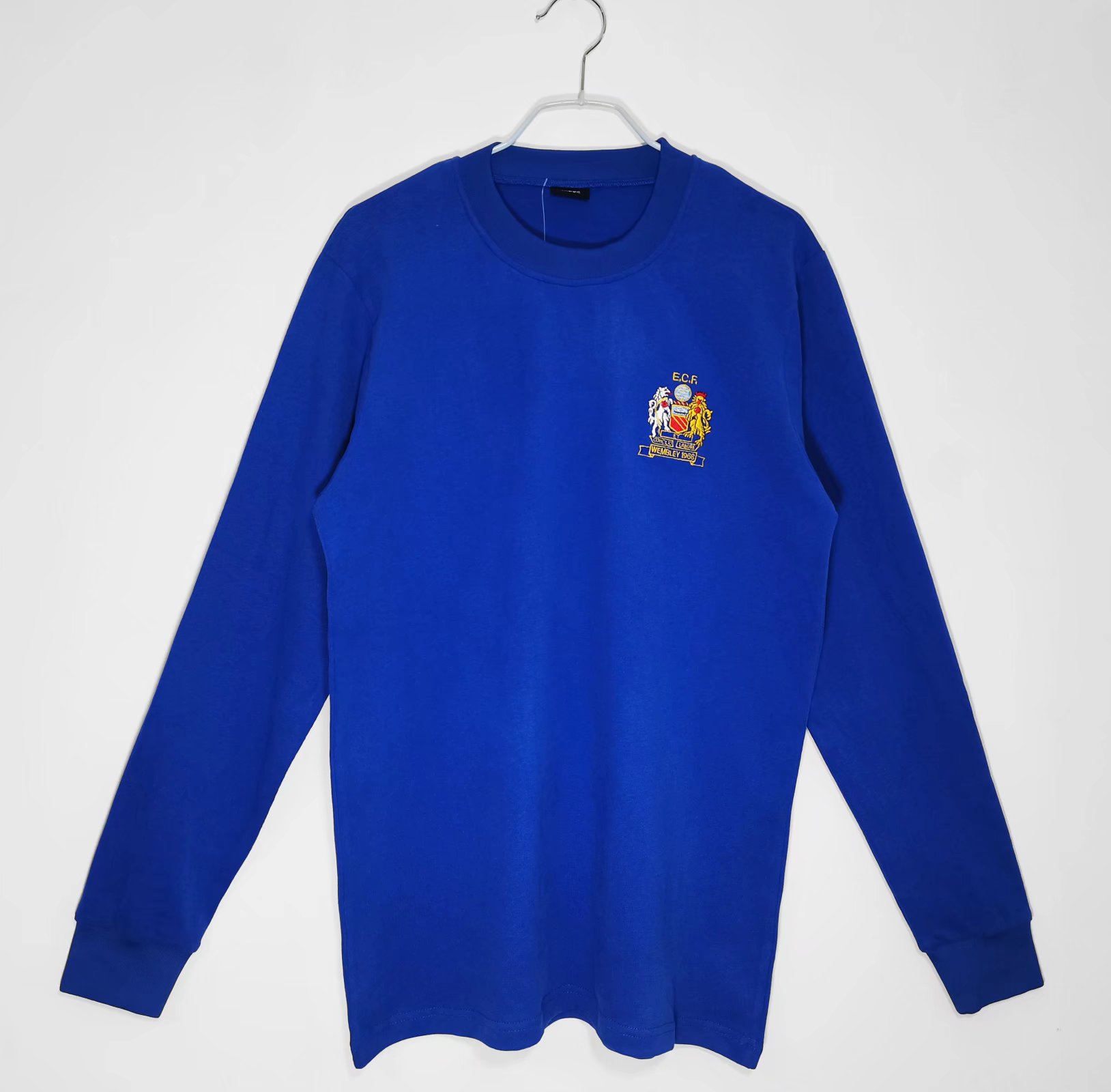 Long sleeves: 1968 Manchester United away