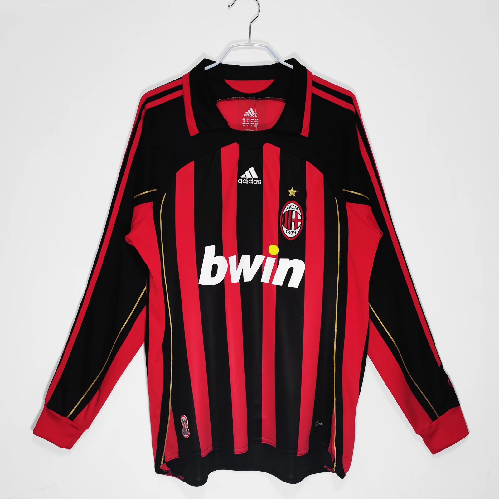 Long sleeves: 2006/07 AC Milan home