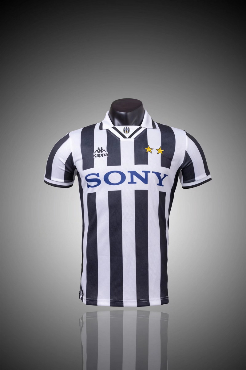 95 / 97 Juventus home