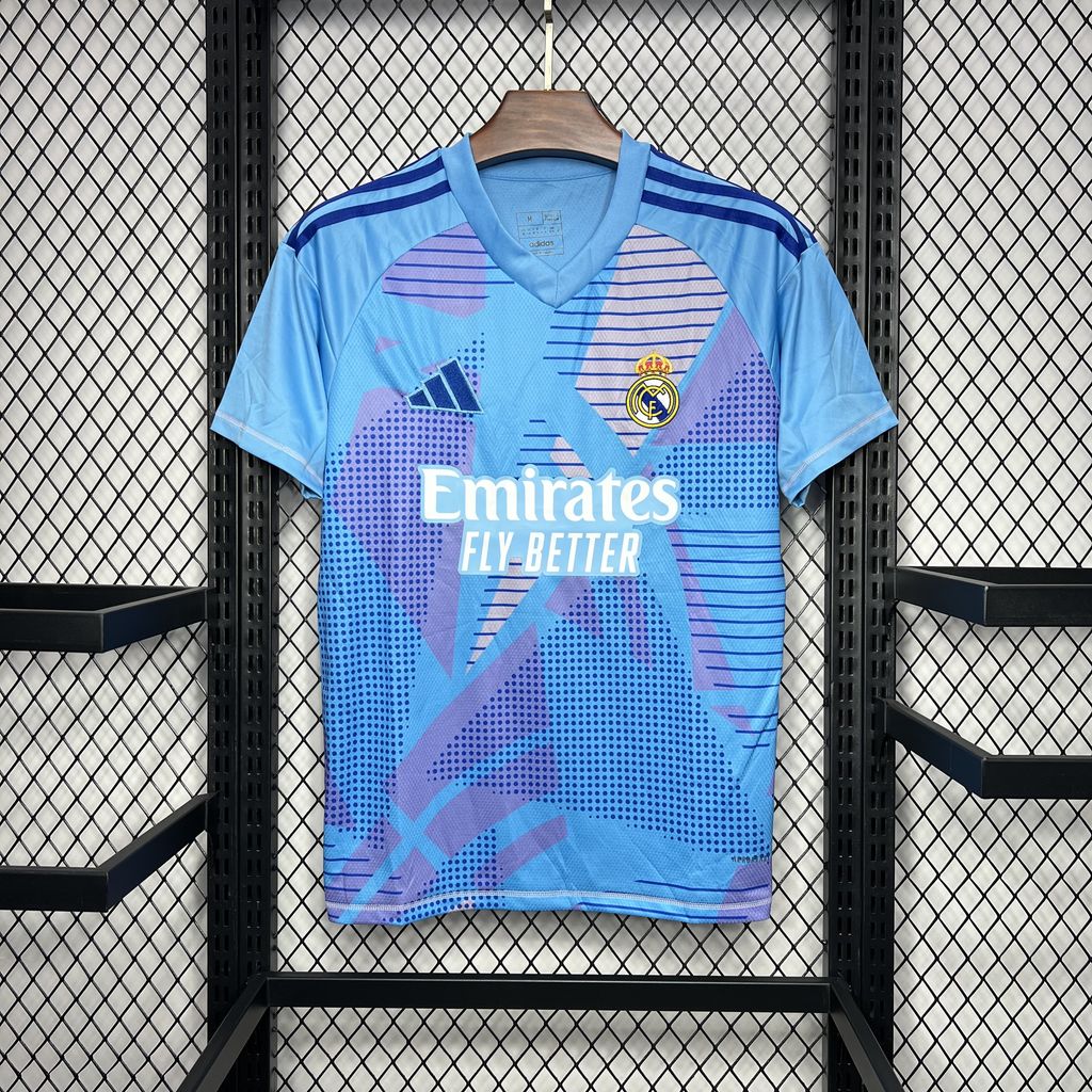 Real Madrid 2024/25 Goalkeeper Jersey Jersey