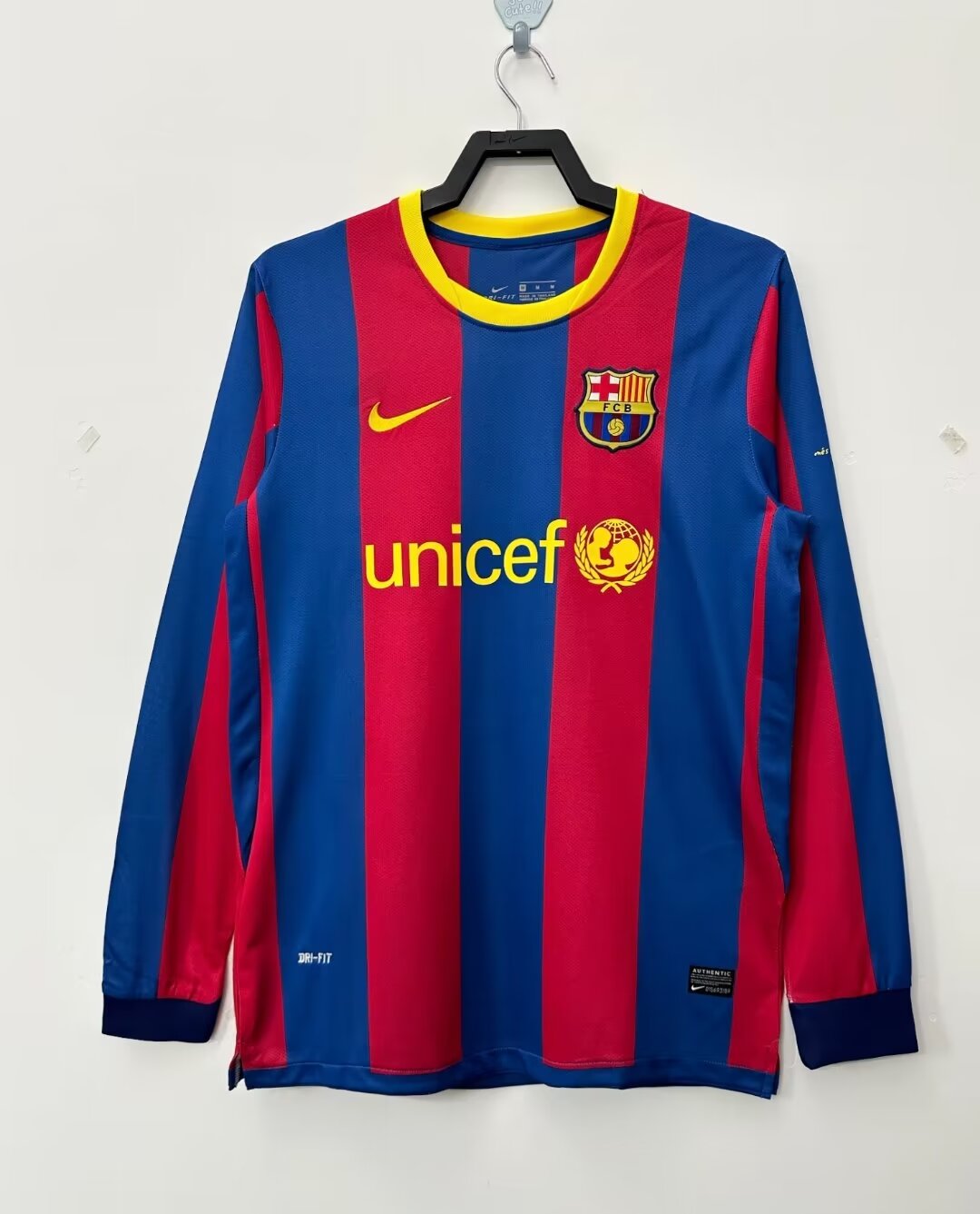 2010-11 Barcelona home long sleeves