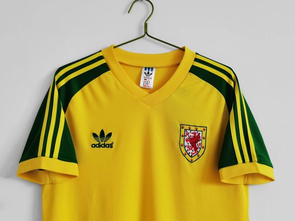 1982 Wales away - 图片 2