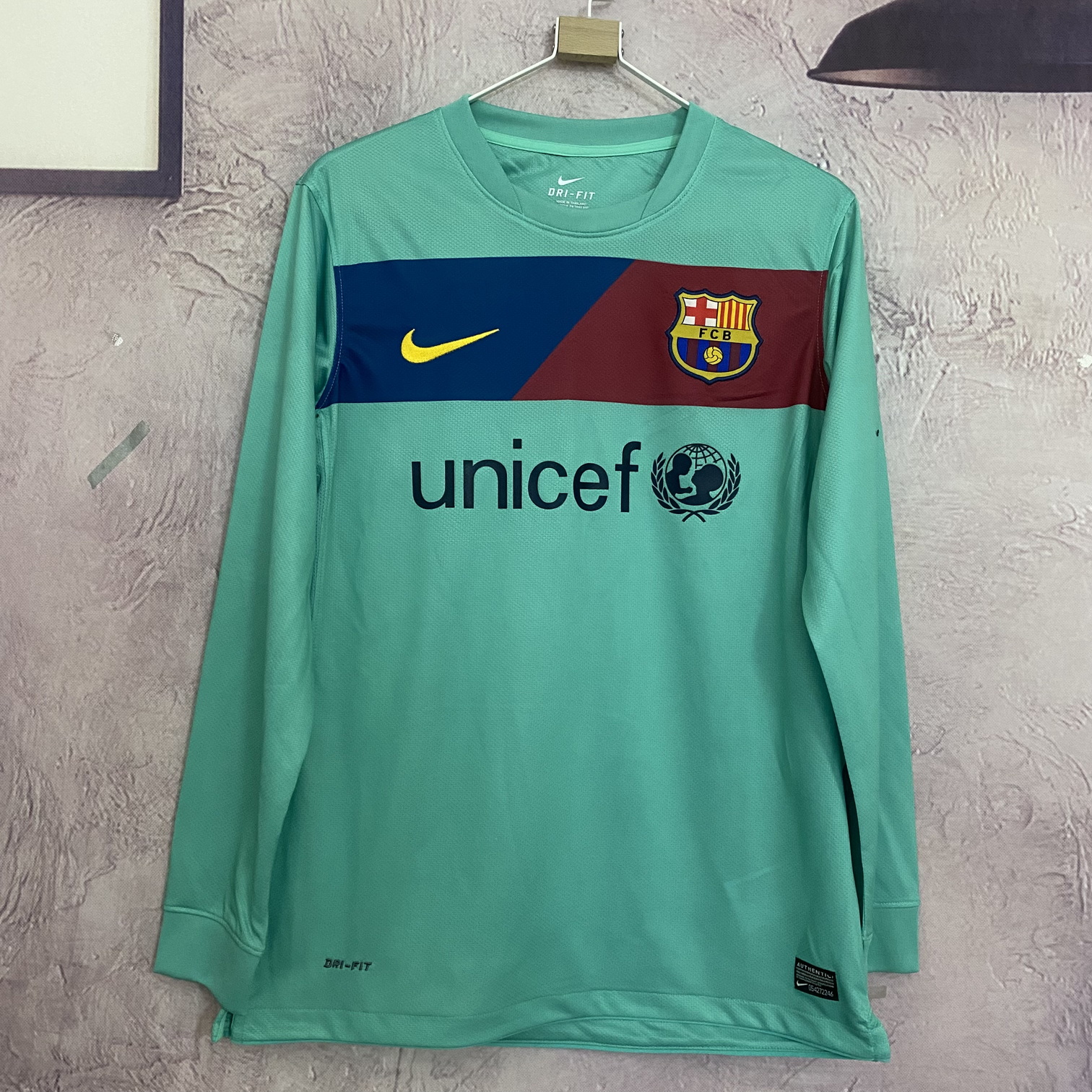 2011 Barcelona away long sleeves