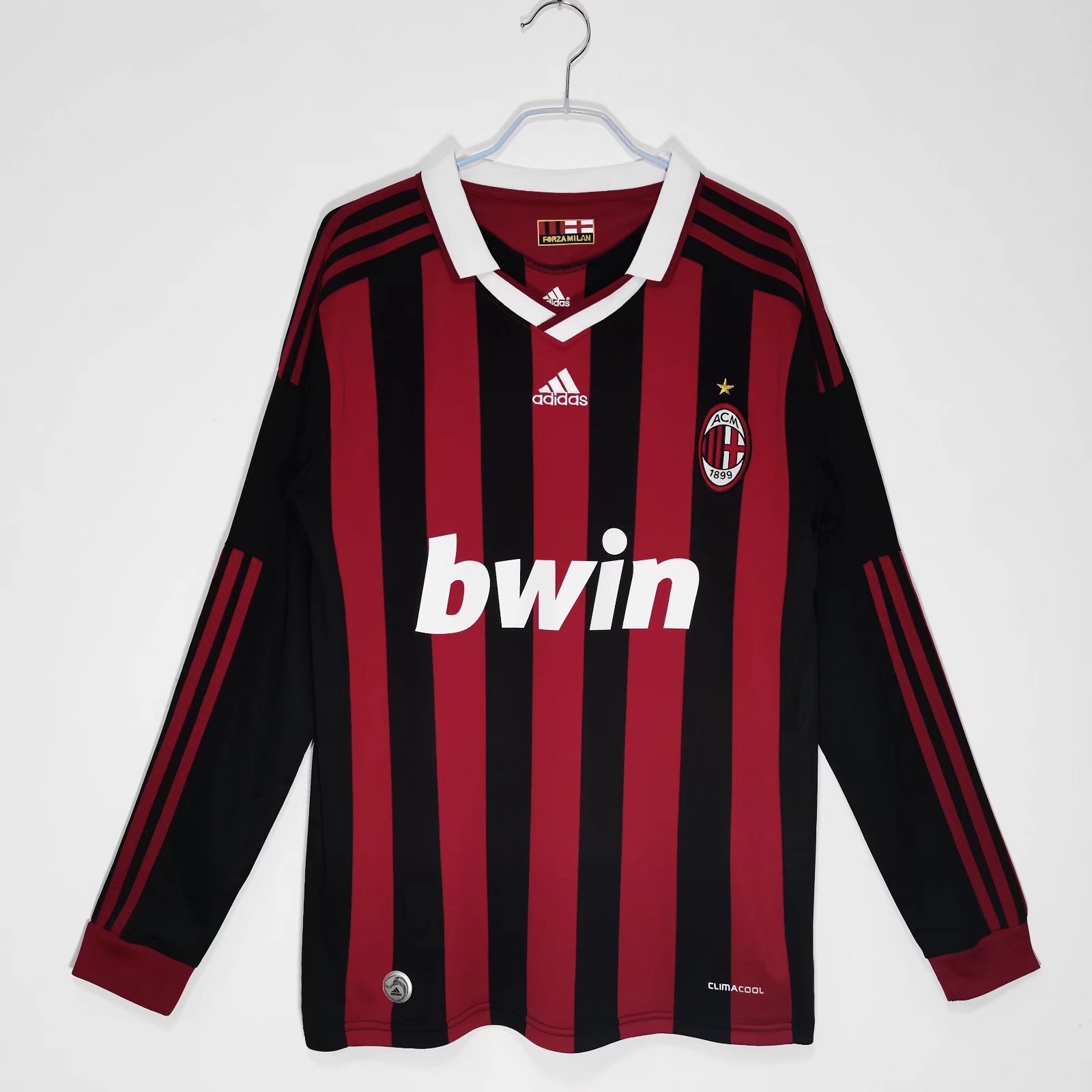 Long sleeve: 2009/10 AC Milan home