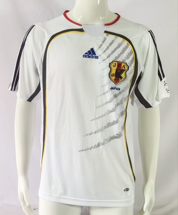 06 Japan away