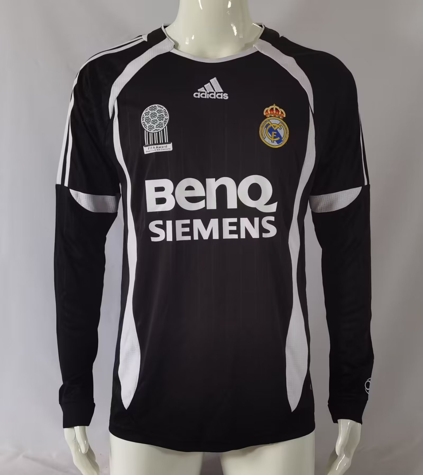 Long sleeves: 06 Real Madrid black