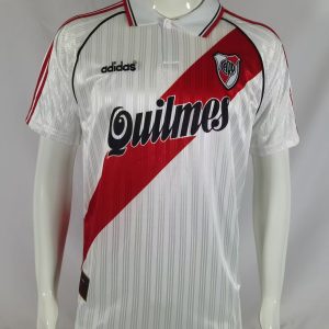 95-96 River Plate home