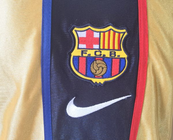 01-02 Barcelona away - 图片 5