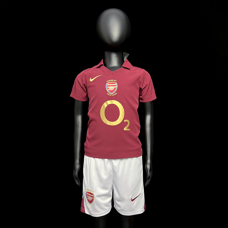 Retro 05/06 Arsenal home kids