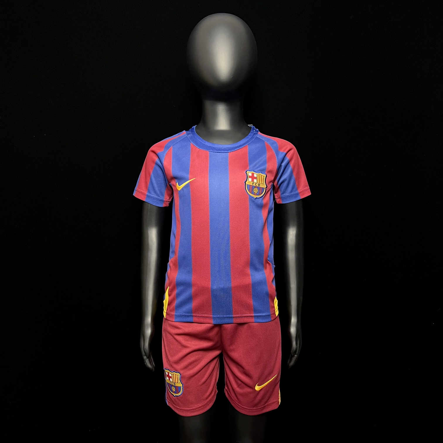 Retro Barcelona 05/06 home kids
