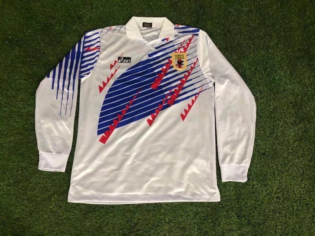 Long sleeves: 1995 Japan away