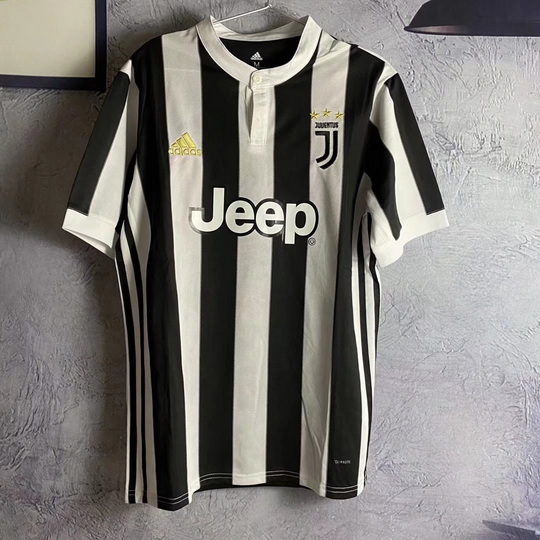 17-18 Juventus home