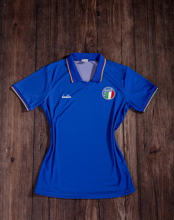 1990 Italy home