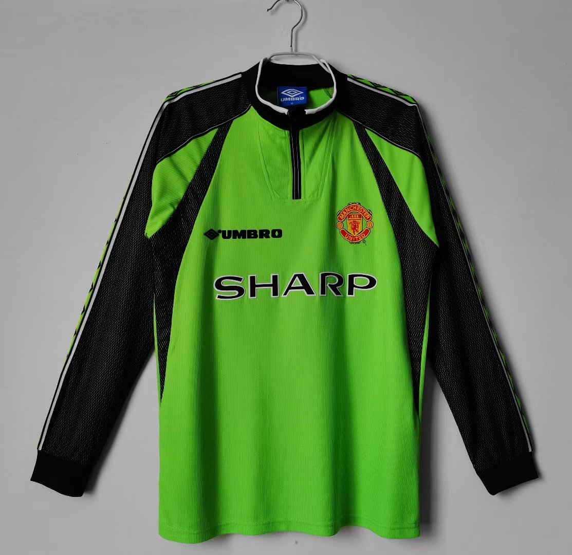 1998/99 Manchester United goalkeeper green
