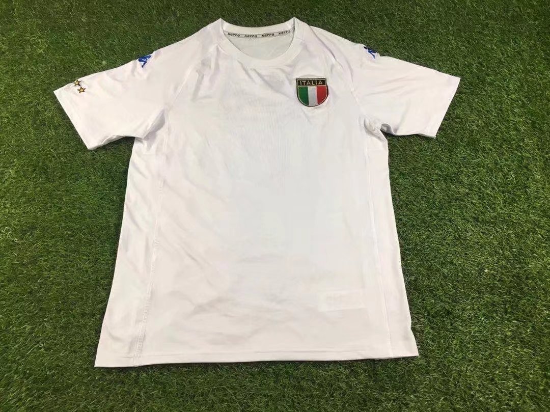 2000 Italy away white