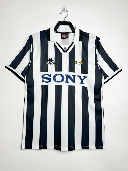 1995-96 Juventus home