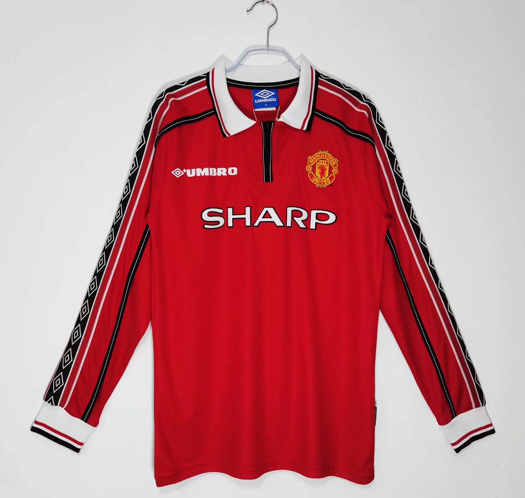 Long sleeve: 1998/99 Manchester United home